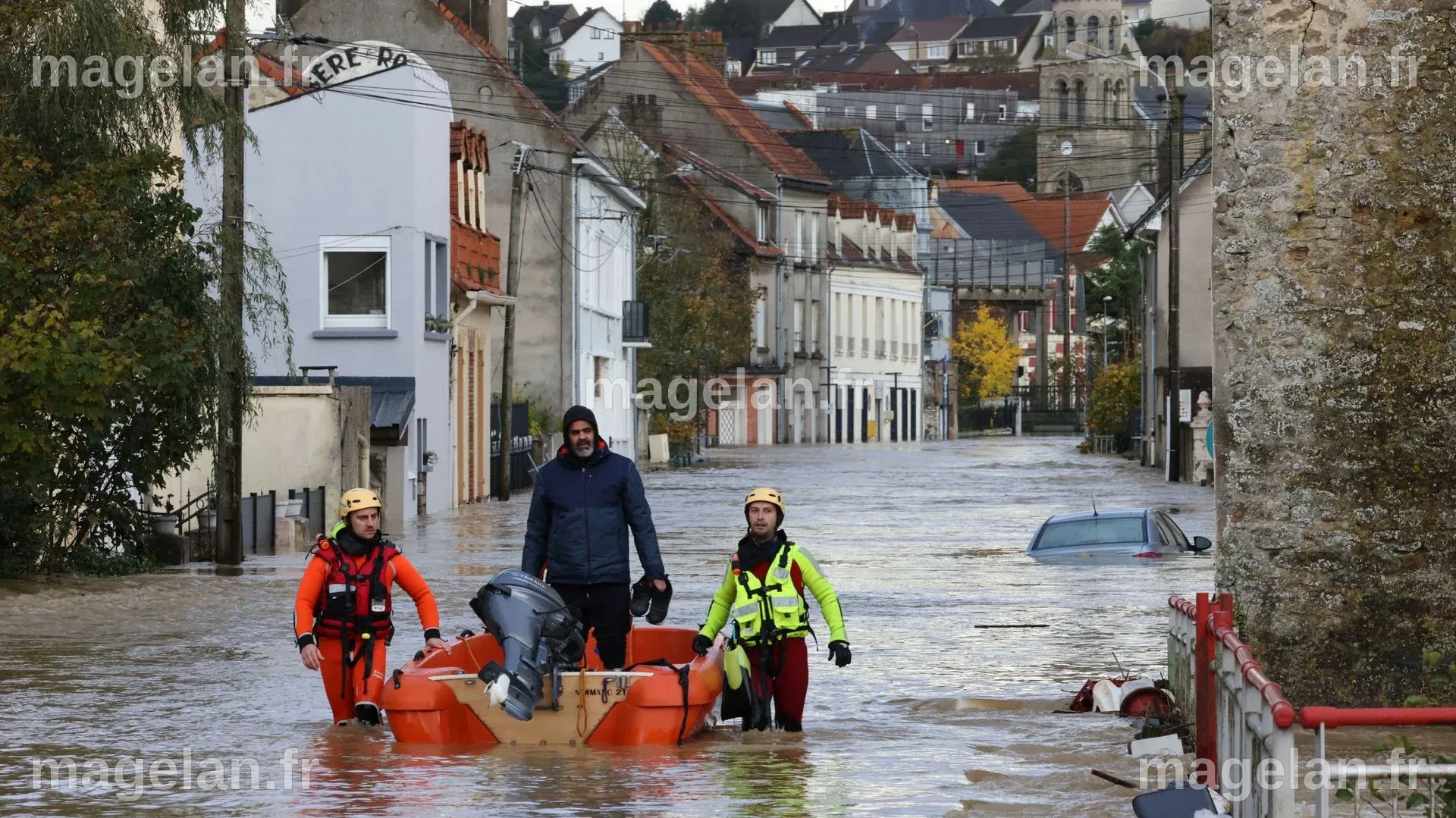 Un mort et des centaines d'évacués dans les inondations en France ...