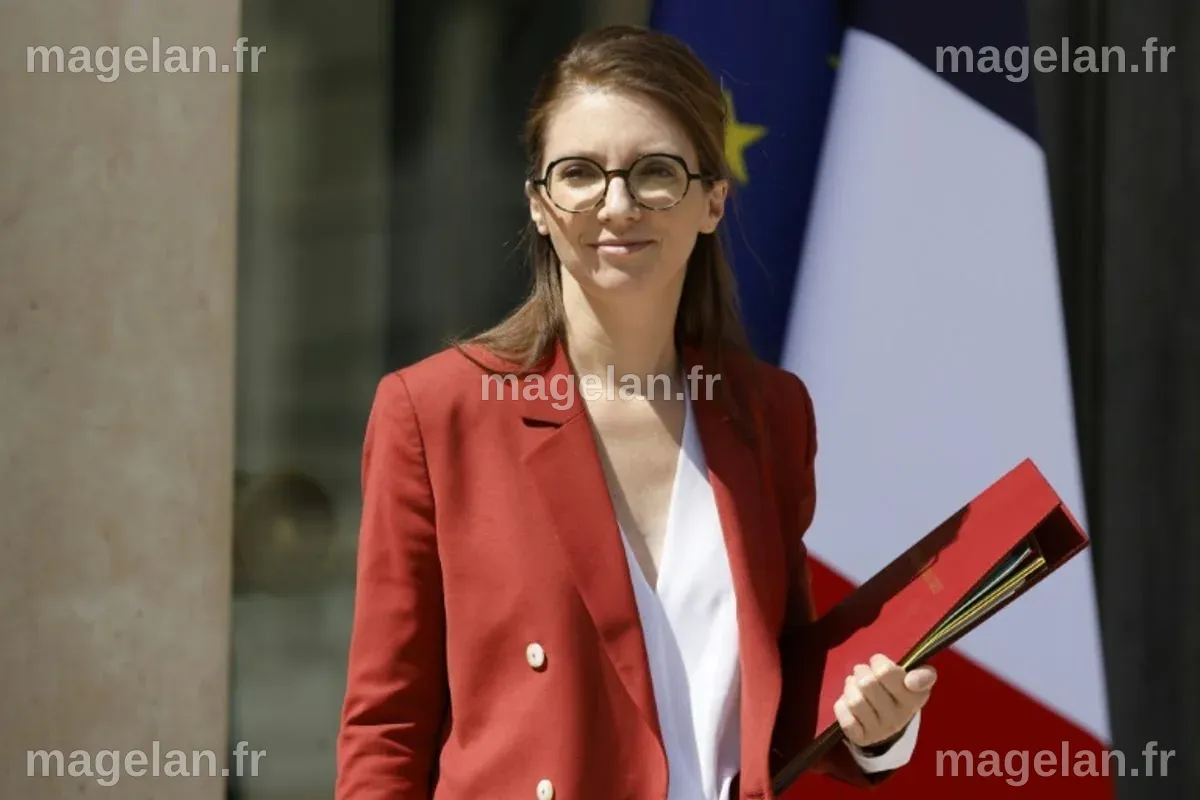 Aurore Bergé réaffirme la "fidélité" de Renaissance envers Emmanuel Macron