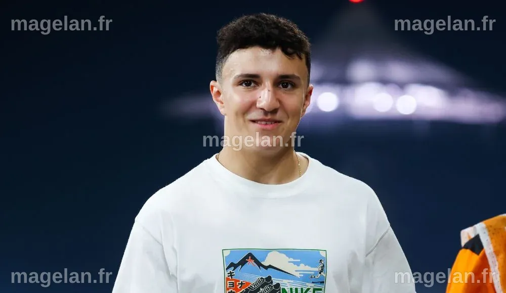 Isack Hadjar : un prudent début en Australie après un crash lors des essais avec Red Bull