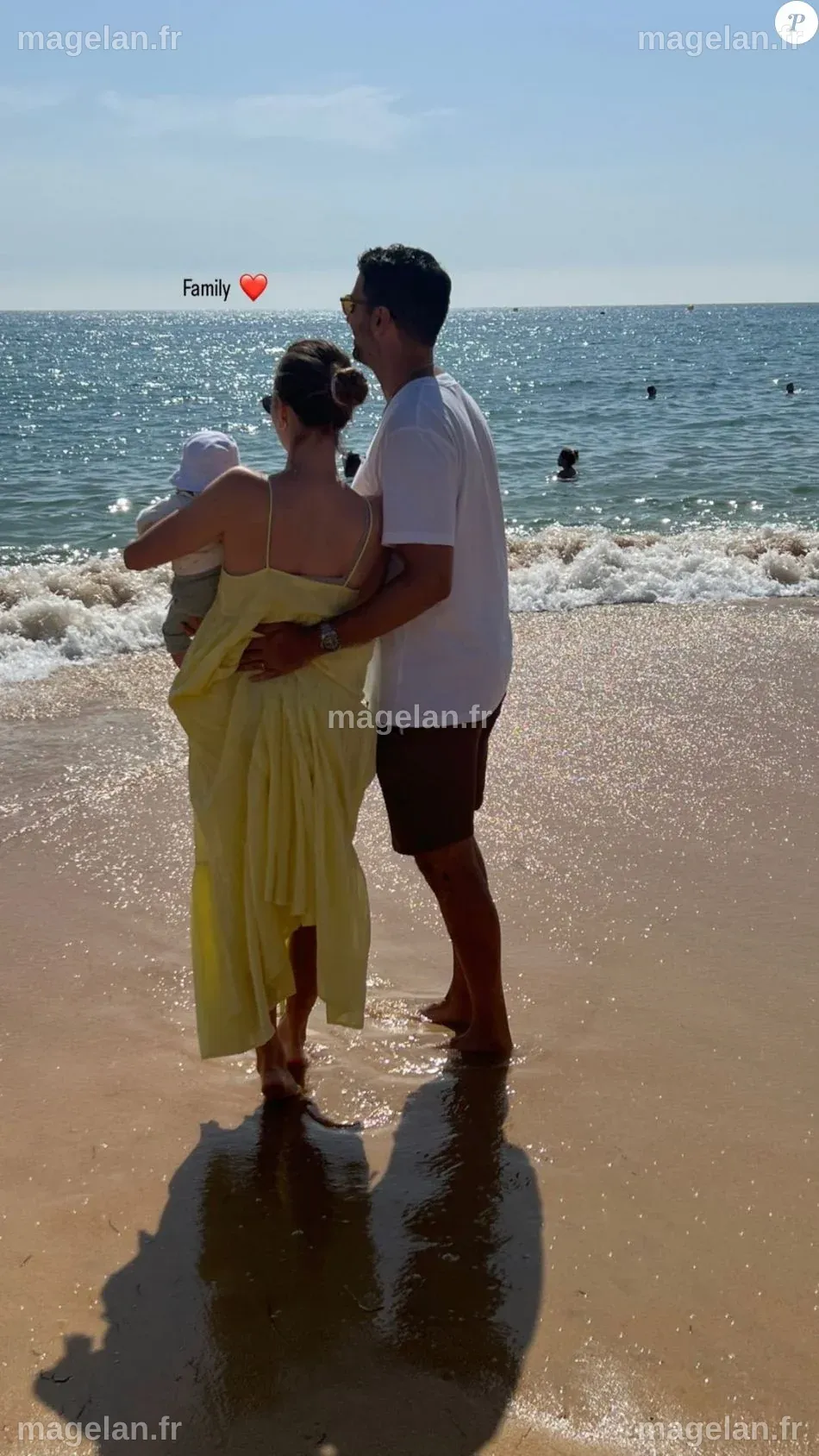 Ilona Smet et son époux Kamran Ahmed et leur fils sur Instagram. Le 29 ...
