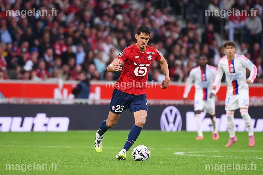 LOSC - OL : "La meilleure équipe a perdu", juge Aïssa Mandi