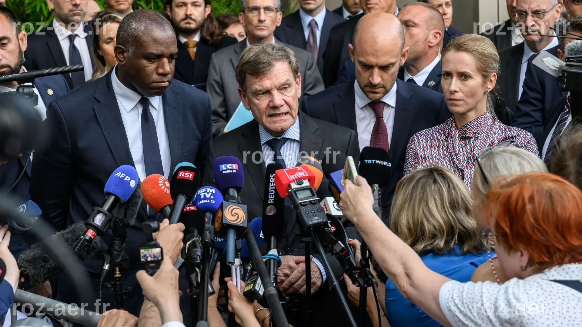 En Direct : Donald Trump en Négociations avec l'Iran, l'Armée Iranienne Réagit