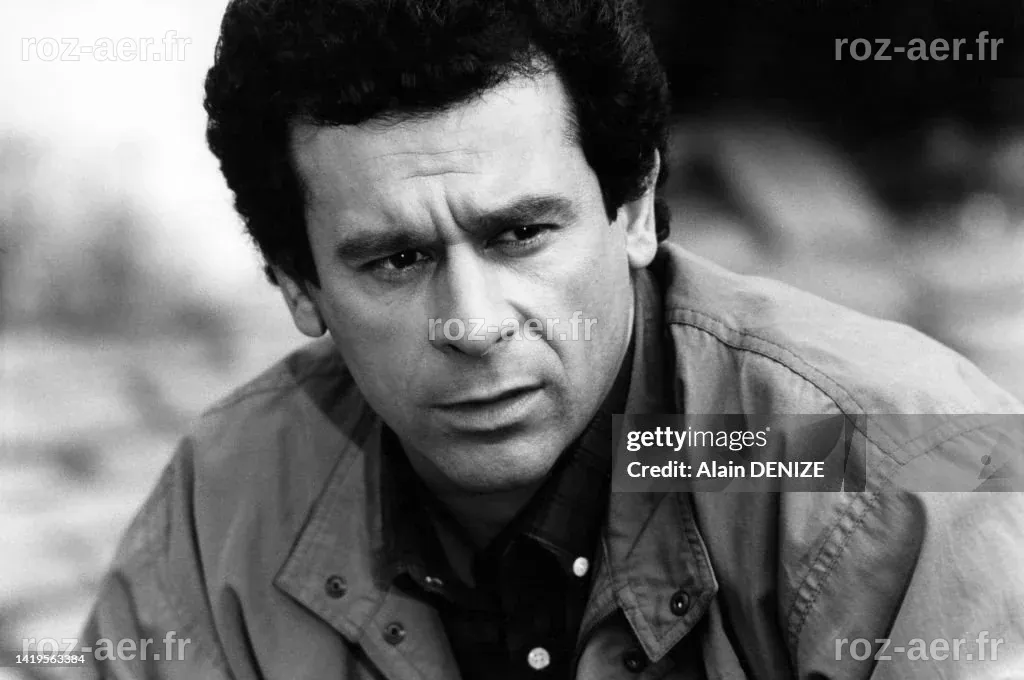 Portrait de l'acteur Francis Perrin lors du tournage du film 
