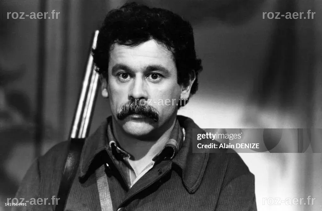 Portrait de l'acteur Francis Perrin lors du tournage du film 