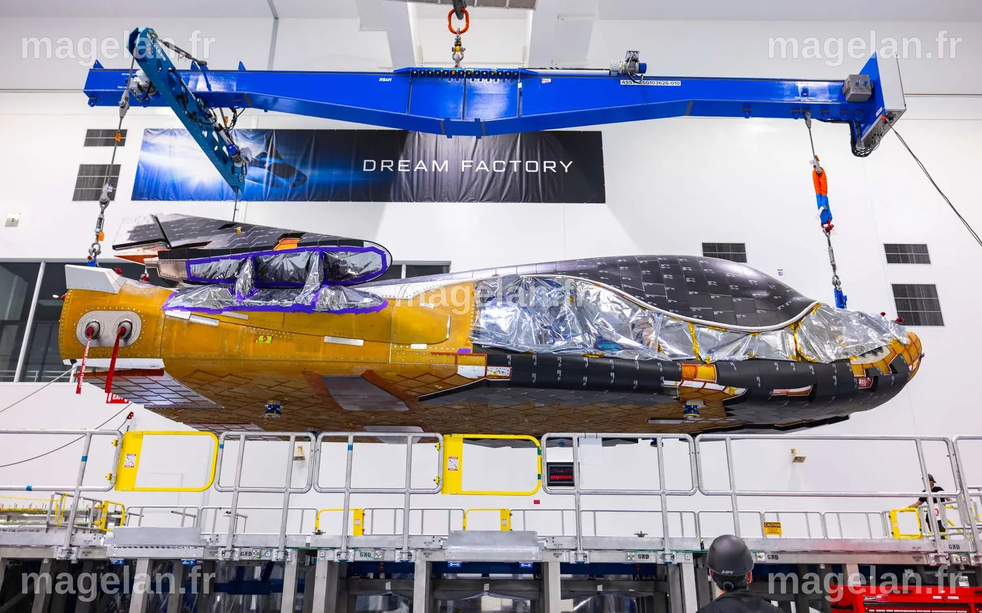 En images : l’avion spatial Dream Chaser est arrivé au Centre spatial ...