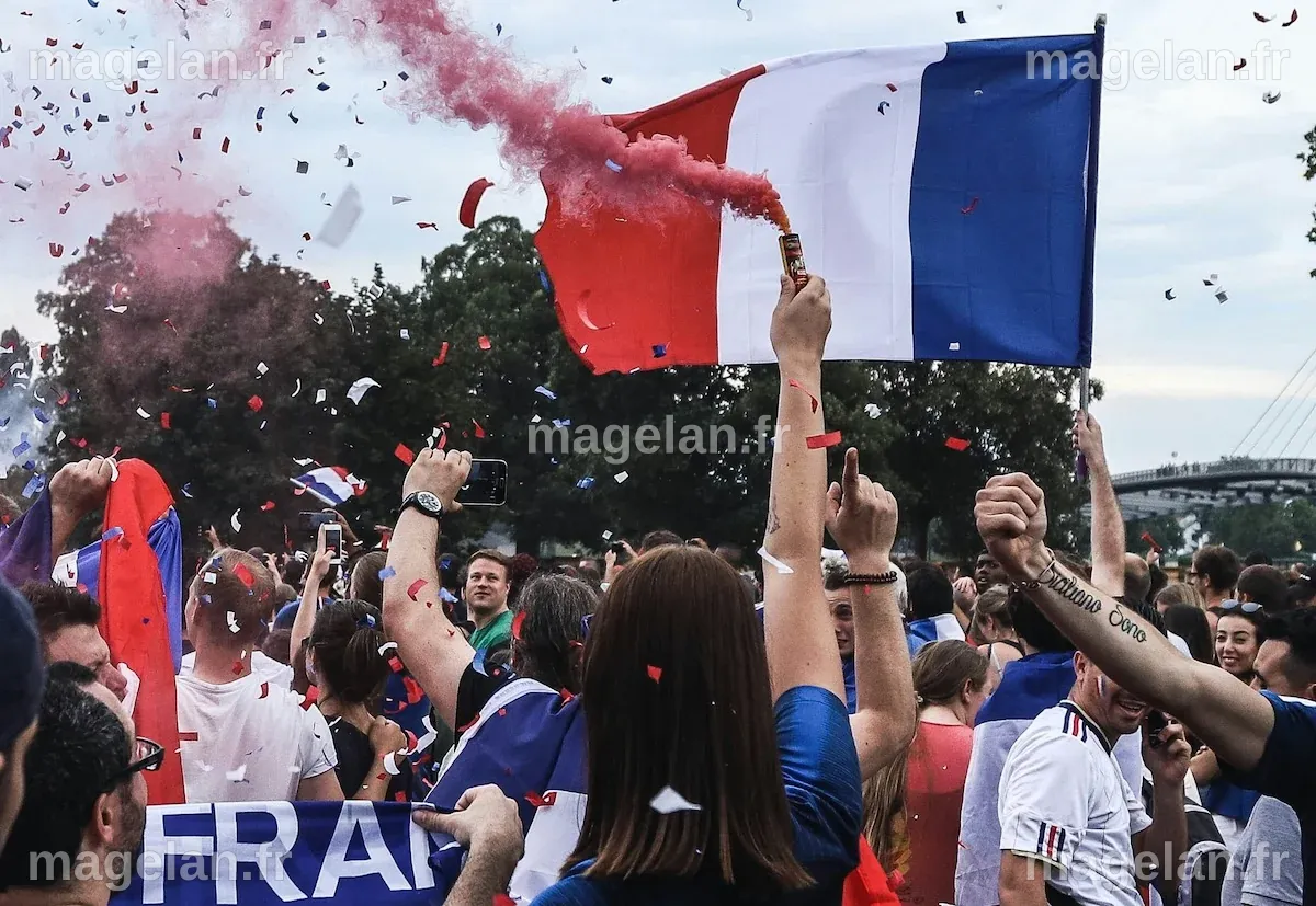 Les nouveaux maillots de l’équipe de France pour la Coupe du Monde 2026 ...