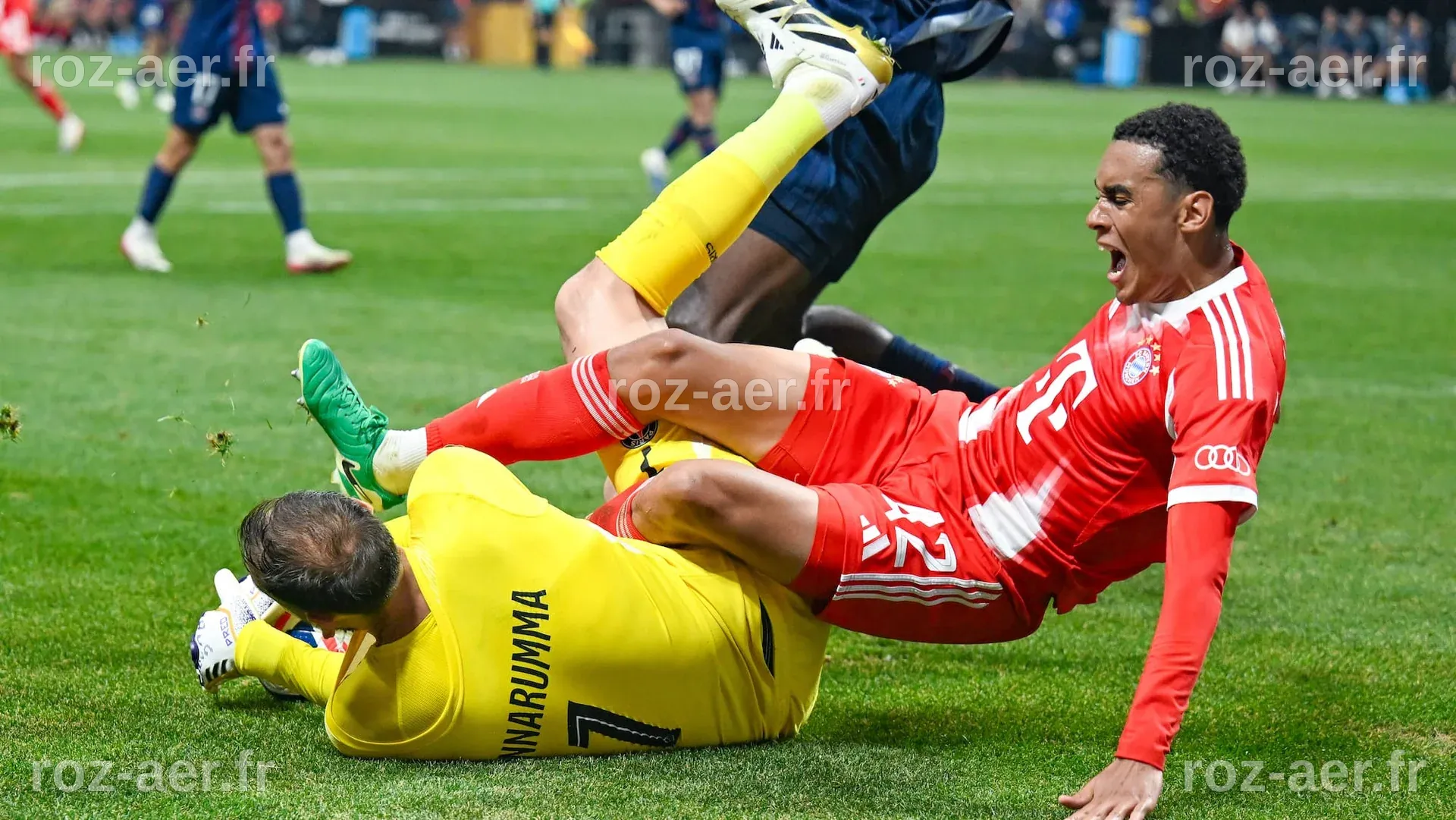 Jamal Musiala: Blessé face au PSG, l'opération est un succès - Blick