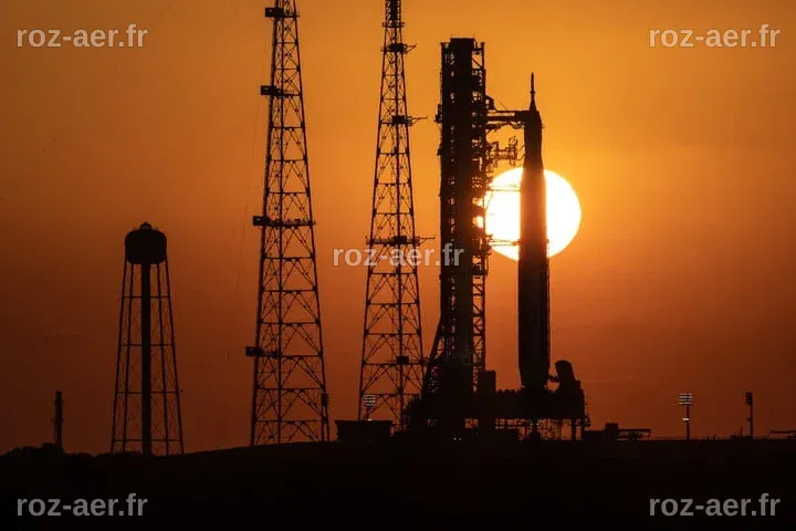 La fusée lunaire réparée retourne sur la rampe de lancement pour un décollage prévu le 1er avril
