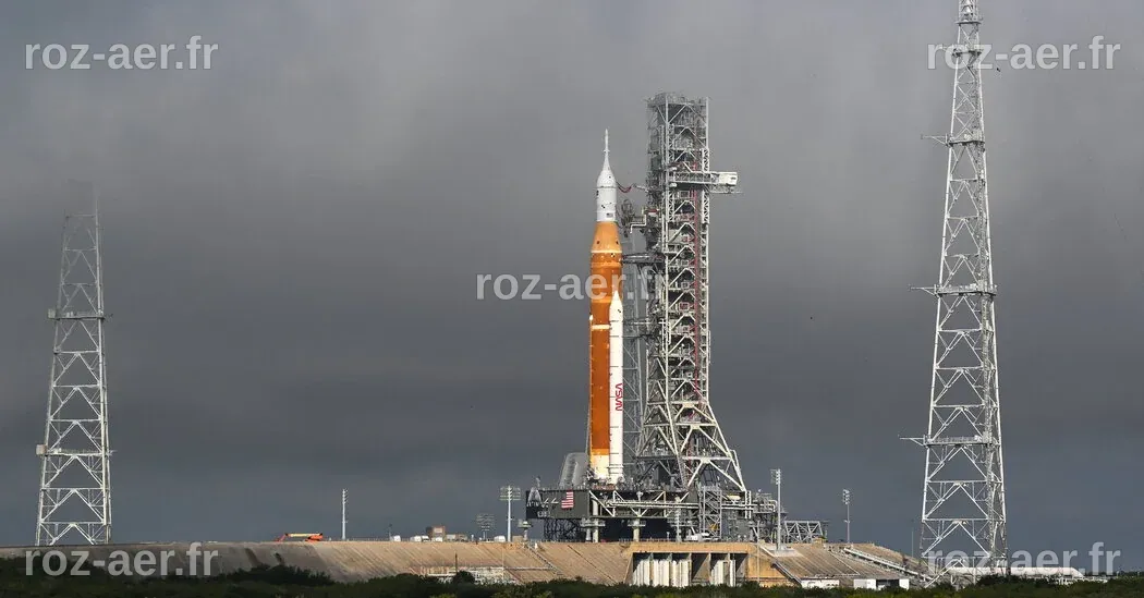 La NASA déplacera sa fusée lunaire hors de la rampe de lancement pour ...
