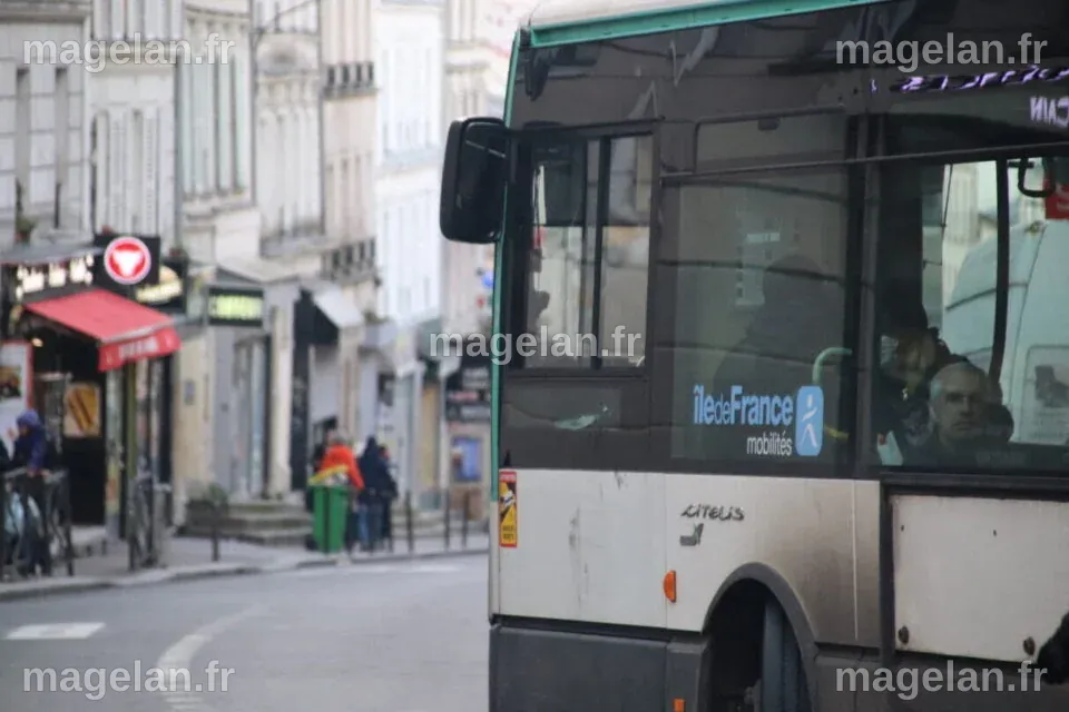 Paris. RATP : un conducteur de bus en garde à vue après avoir bloqué un ...