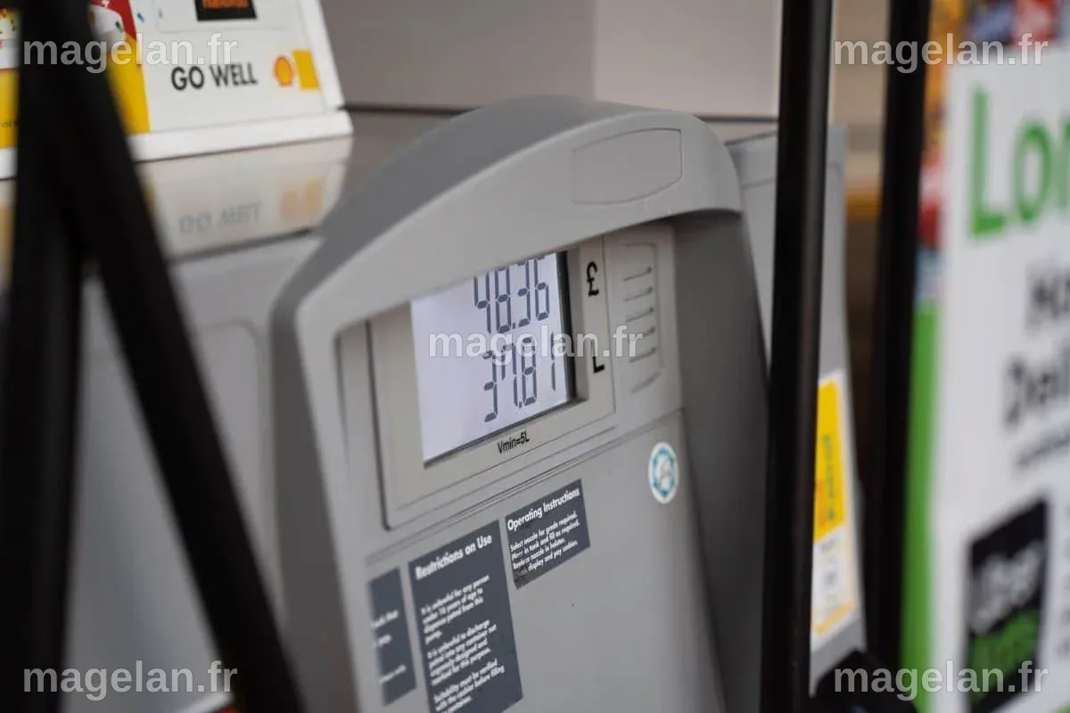 Chute du prix du pétrole : impact sur l'économie et l'environnement
