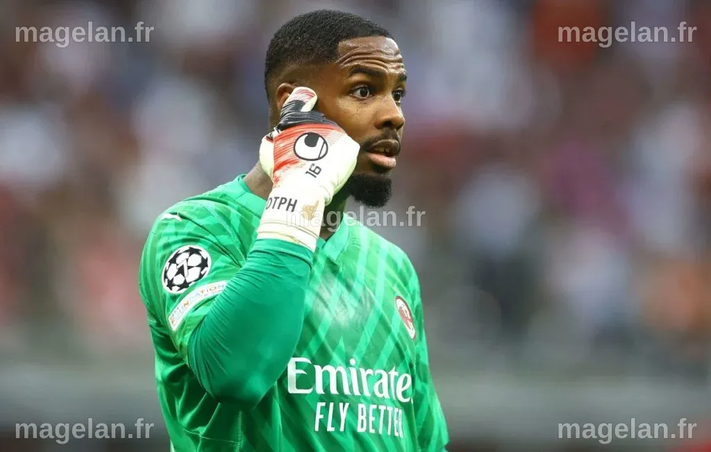 Mike Maignan : en plein match, le gardien quitte le terrain et laisse ...