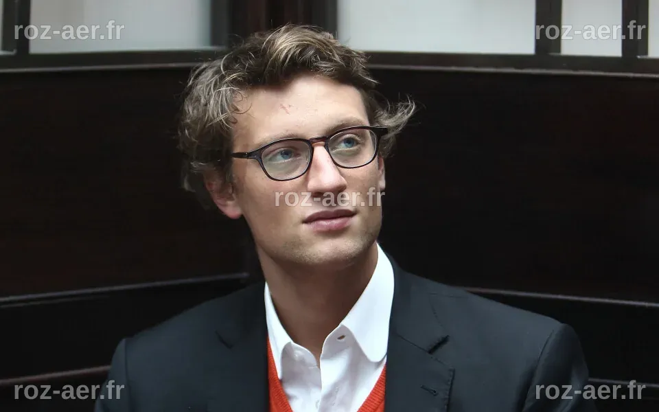 Qui est le fils de Dominique de Villepin ? - Cirque Materiel Jongleri