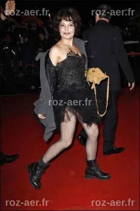 Isabelle Mergault : 