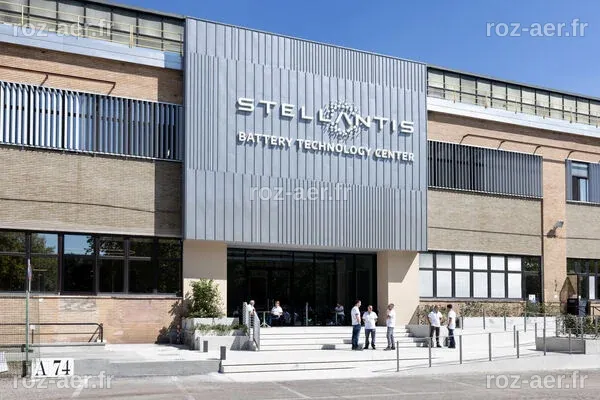 Stellantis inaugure un centre de batteries de 8 000m2 en Italie