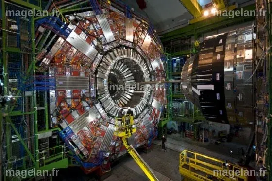 Sur la route des antiparticules : le CERN teste le transport d'antimatière ultra-sensible