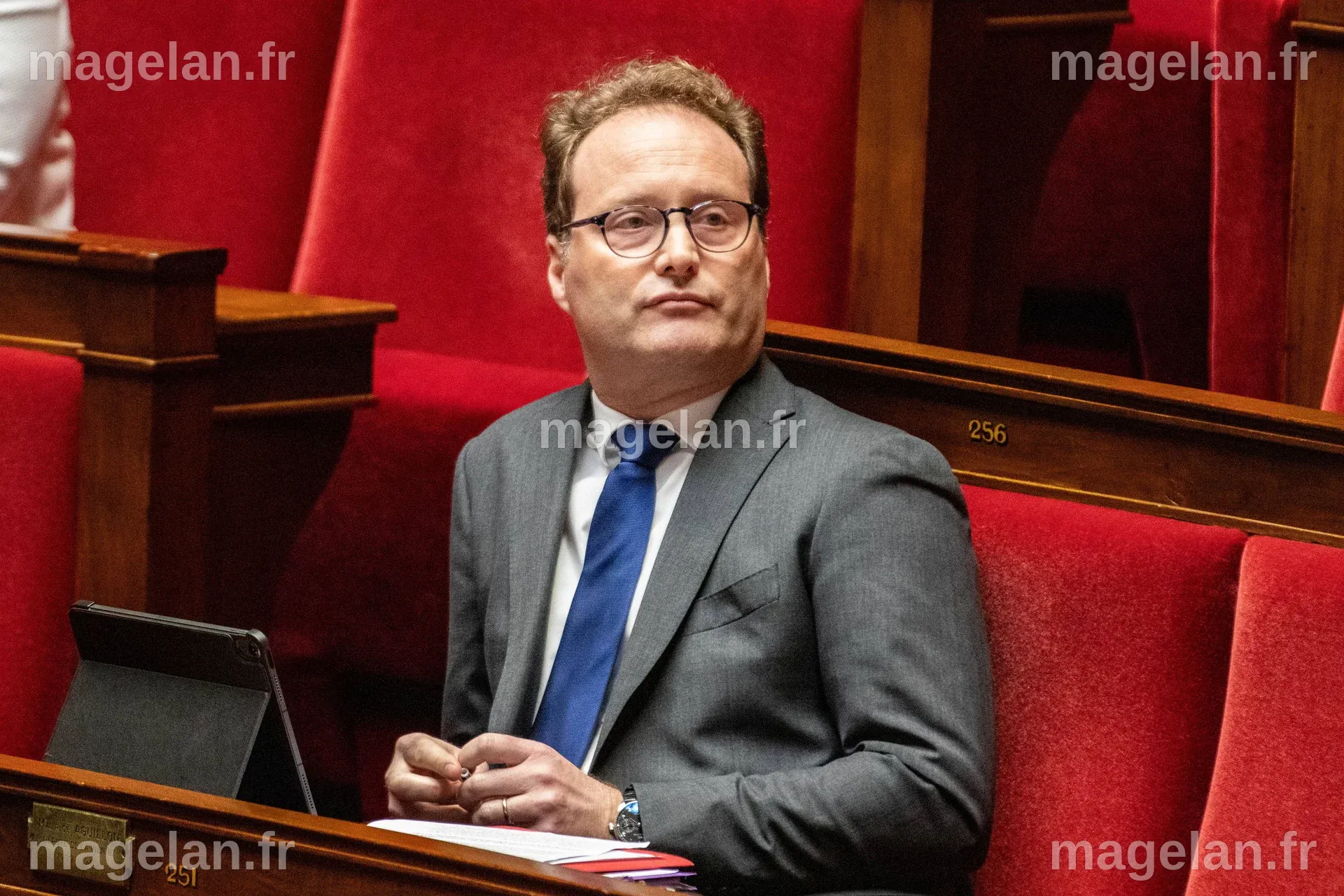 Sylvain Maillard Compagnon : Au Coeur de la Discrétion et de l'Engagement Politique