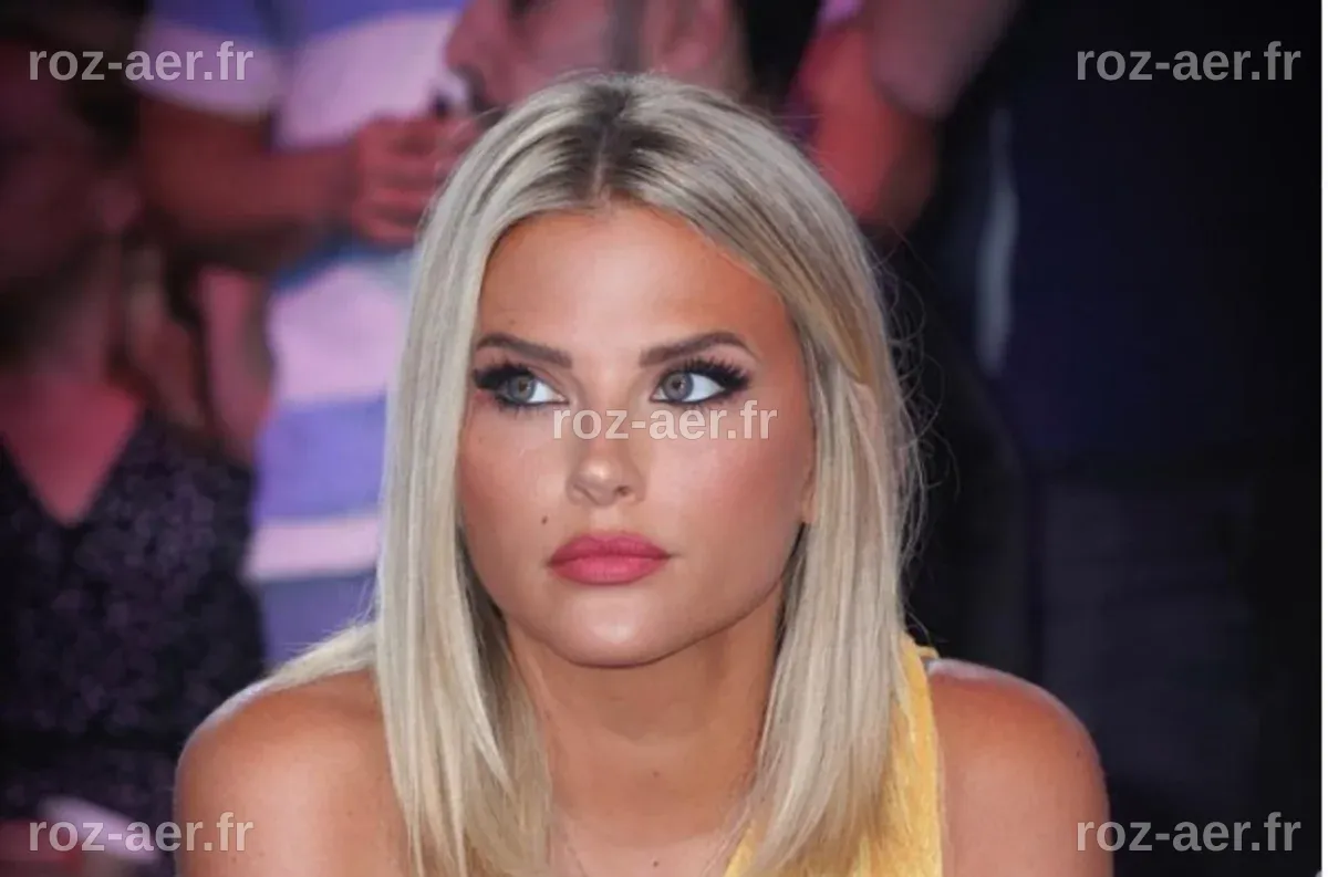 Kelly Vedovelli : TPMP, Cyril Hanouna, couple, salaire, âge, taille ...