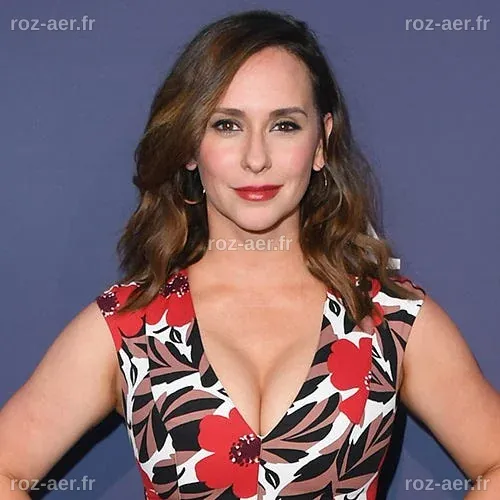 Cur Pictures Of Jennifer Love Hewitt - Infoupdate.org