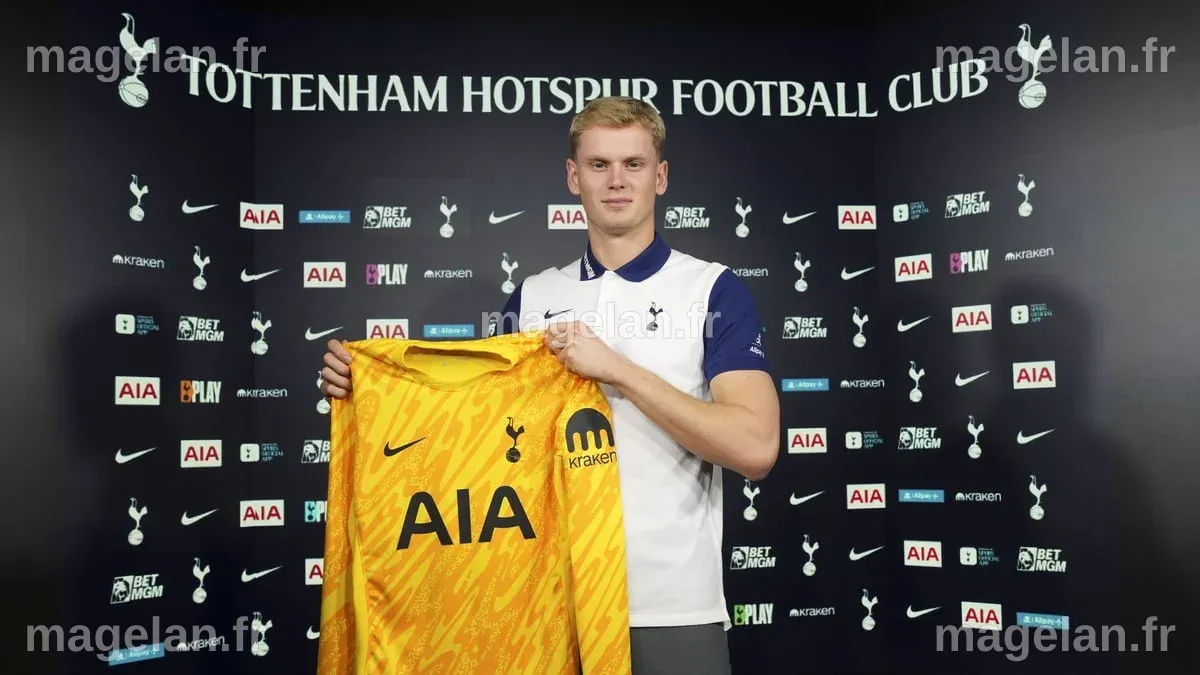 Tottenham: Antonin Kinsky eligible to face Liverpool in Carabao Cup ...