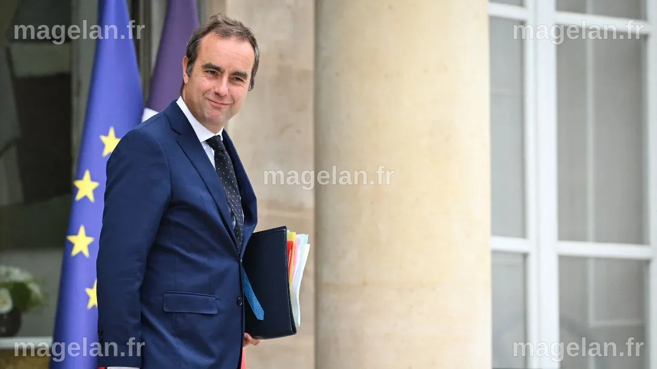 Sébastien Lecornu ouvre les portes de ses 2 maisons dans l’Eure où il s ...