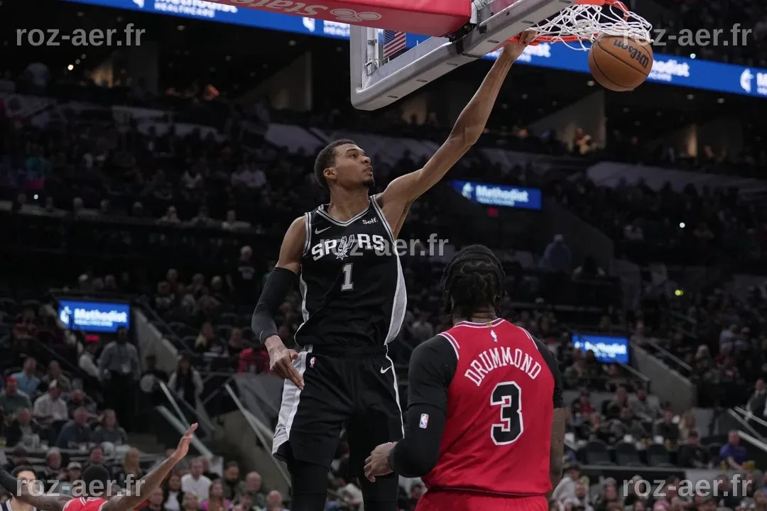Victor Wembanyama réalise le troisième double-double le plus rapide de l'histoire de la NBA