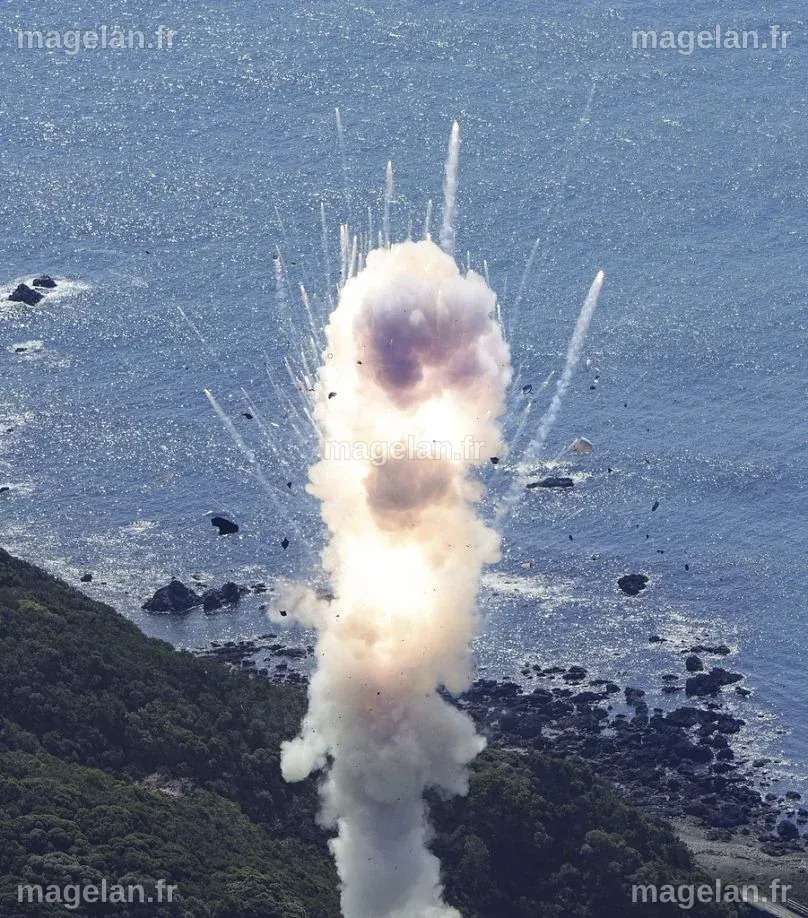 La fusée japonaise Space One Kairos explose après son décollage lors de ...
