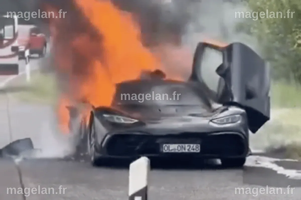 Une des Mercedes les plus rares au Monde part en fumée - Mobiwisy