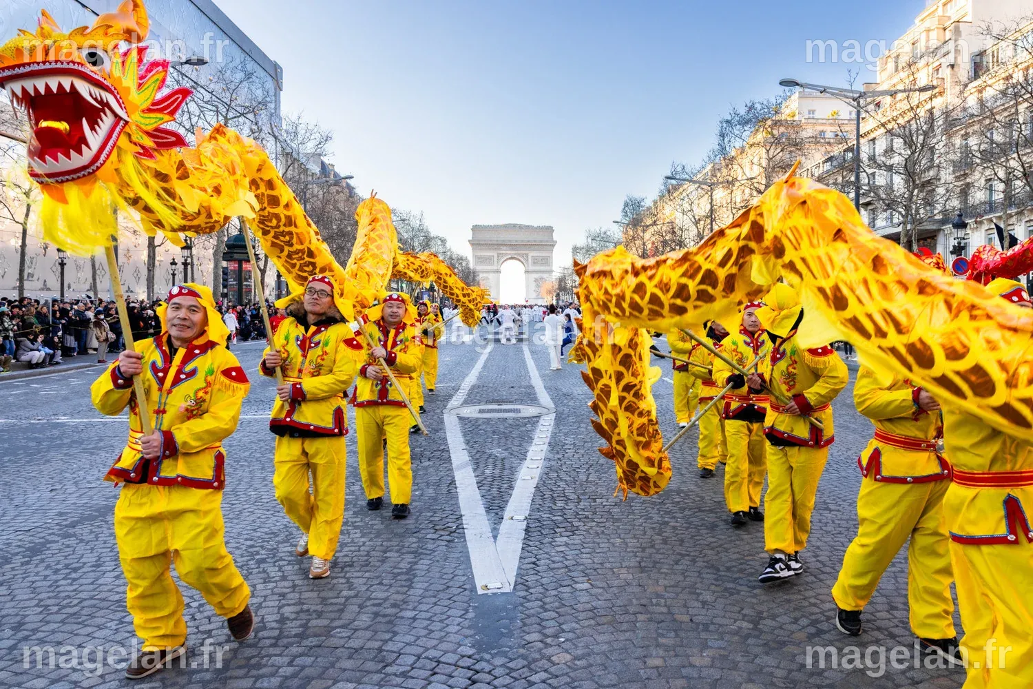 Spectacle et défilé du Nouvel An chinois - Lunaire sur les Champs ...