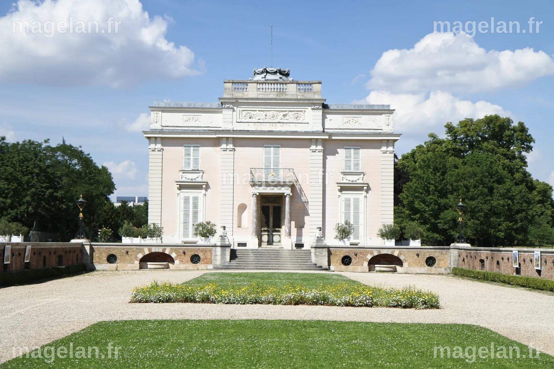 Urgent : 235 000 euros nécessaires pour sauver le château de Fontainebleau – Un auditeur alerte sur l'importance du patrimoine