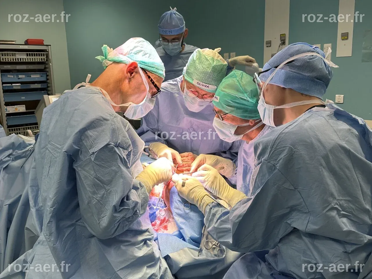 Un chirurgien de Rouen participe à la première greffe du larynx en France