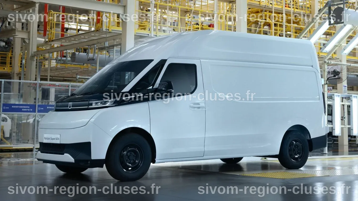 Ce fourgon électrique chinois va révolutionner votre quotidien avec 550 ...