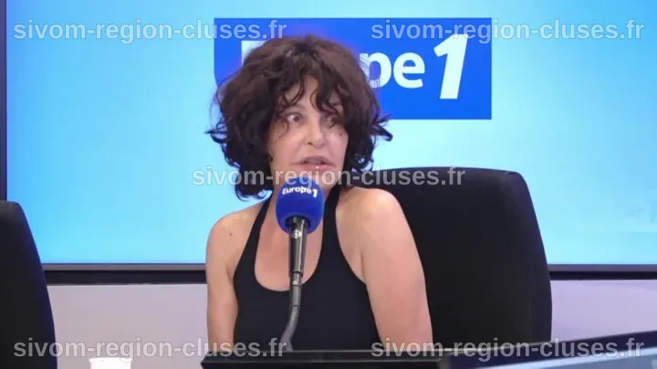 "Elle voit toujours ses parents biologiques" : Isabelle Mergault se ...