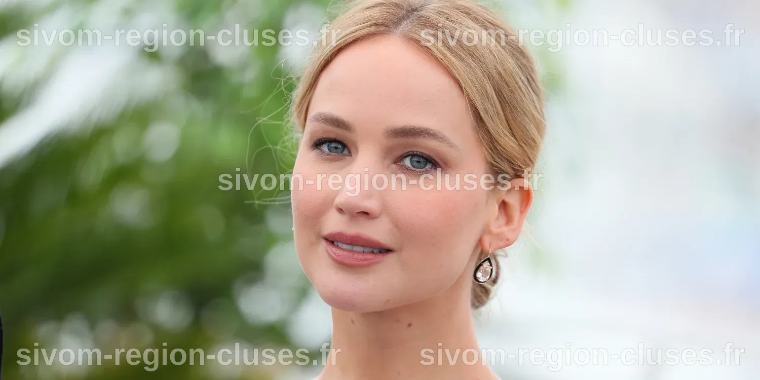 14 Jennifer Lawrence Vazou