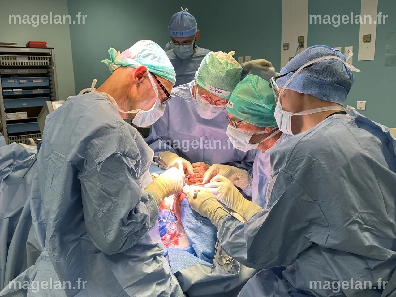 Un chirurgien de Rouen participe à la première greffe du larynx en France