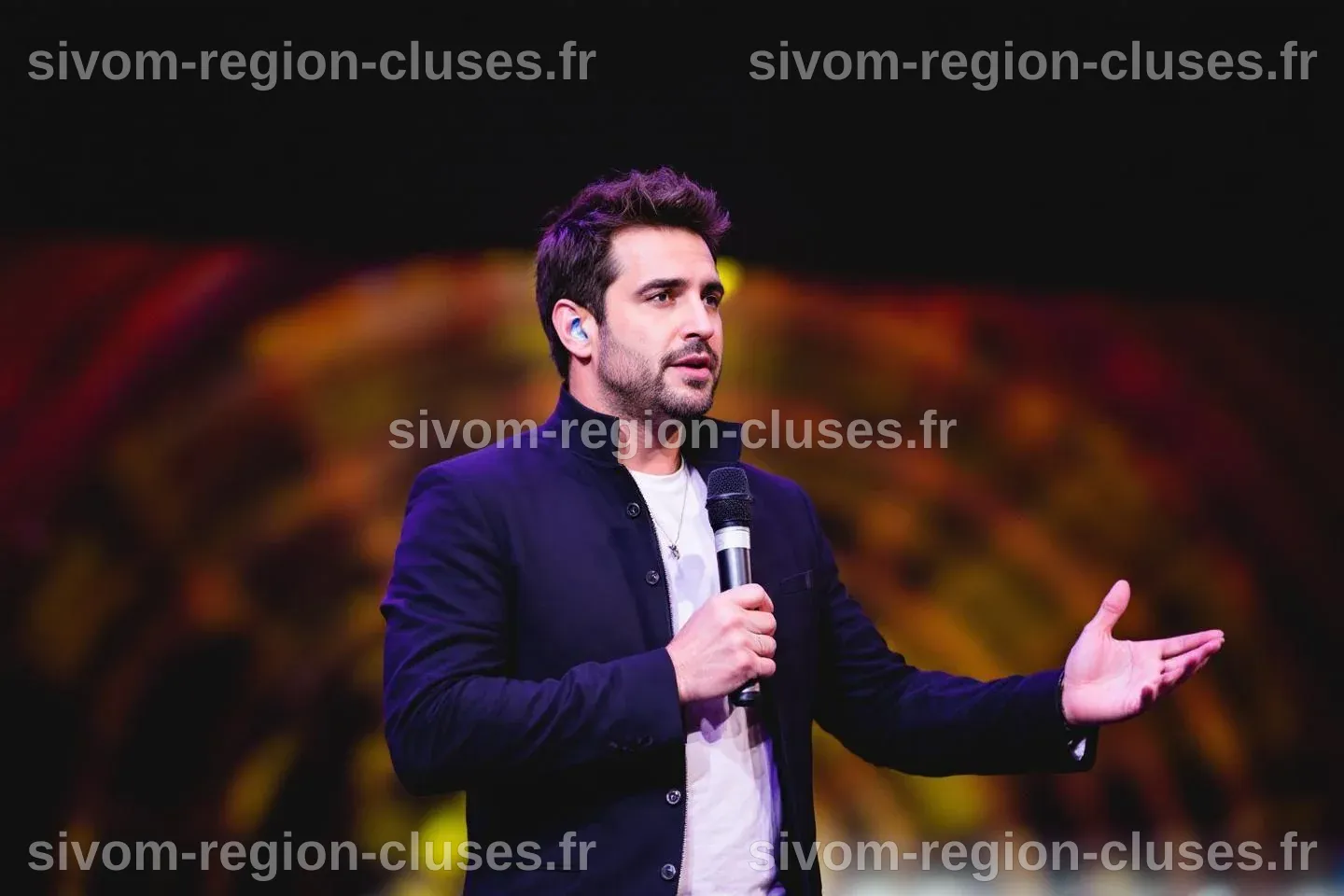 Quelle est la taille de Michael Gregorio ? Découvrez la taille ...