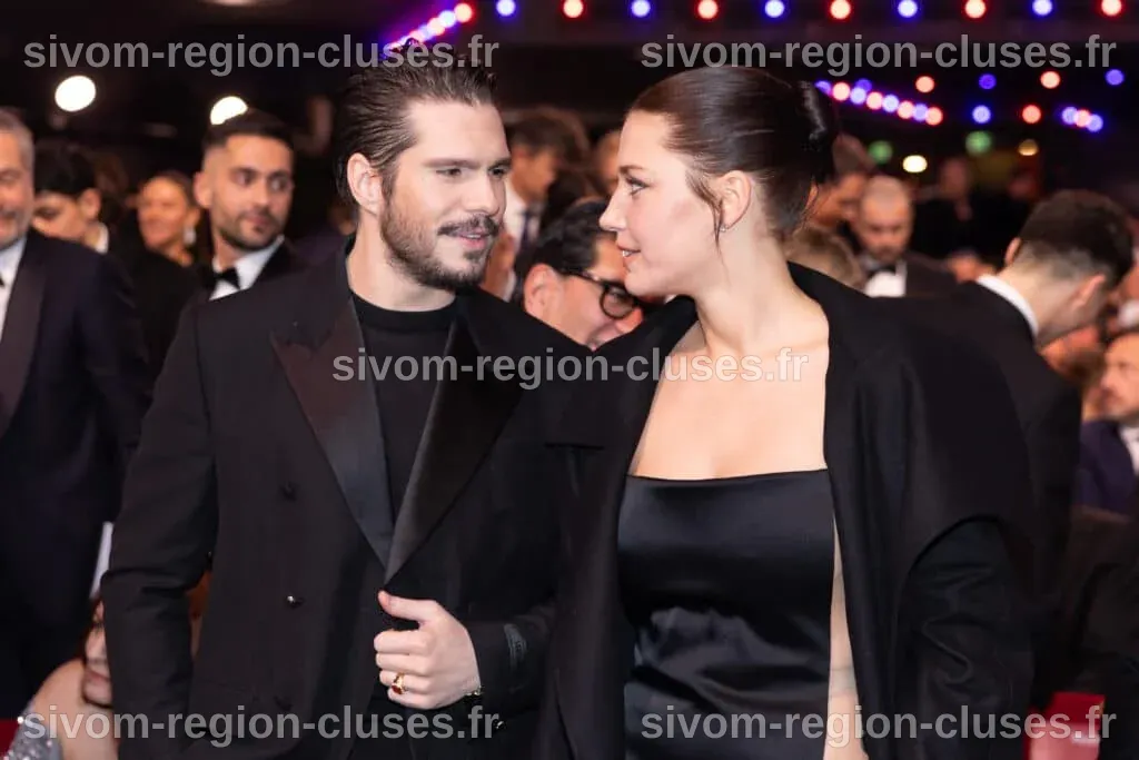 "On pourrait faire un trouple", François Civil et Adèle Exarchopoulos ...