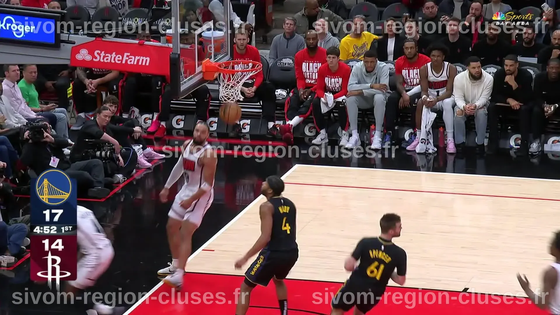 Moses Moody sends the shot away
