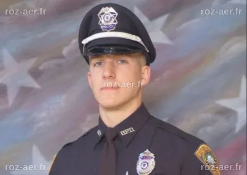 Un policier de l'État du Massachusetts suspendu arrêté à nouveau pour un incident de mars