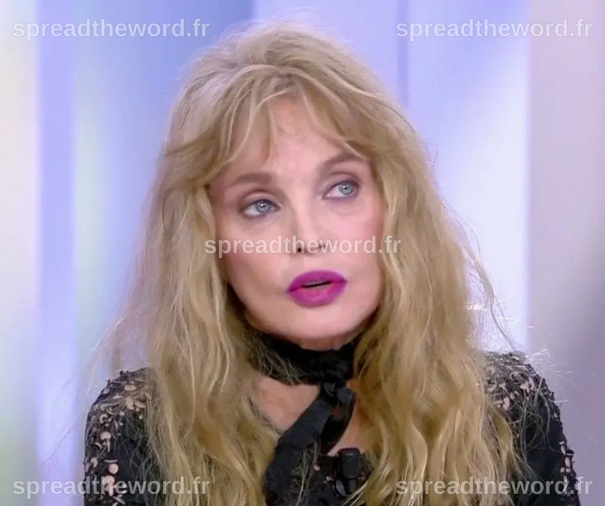 Arielle Dombasle révèle enfin son âge, les internautes n'en reviennent ...