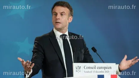 Macron salue la défaite d'Orbán comme une victoire des valeurs européennes