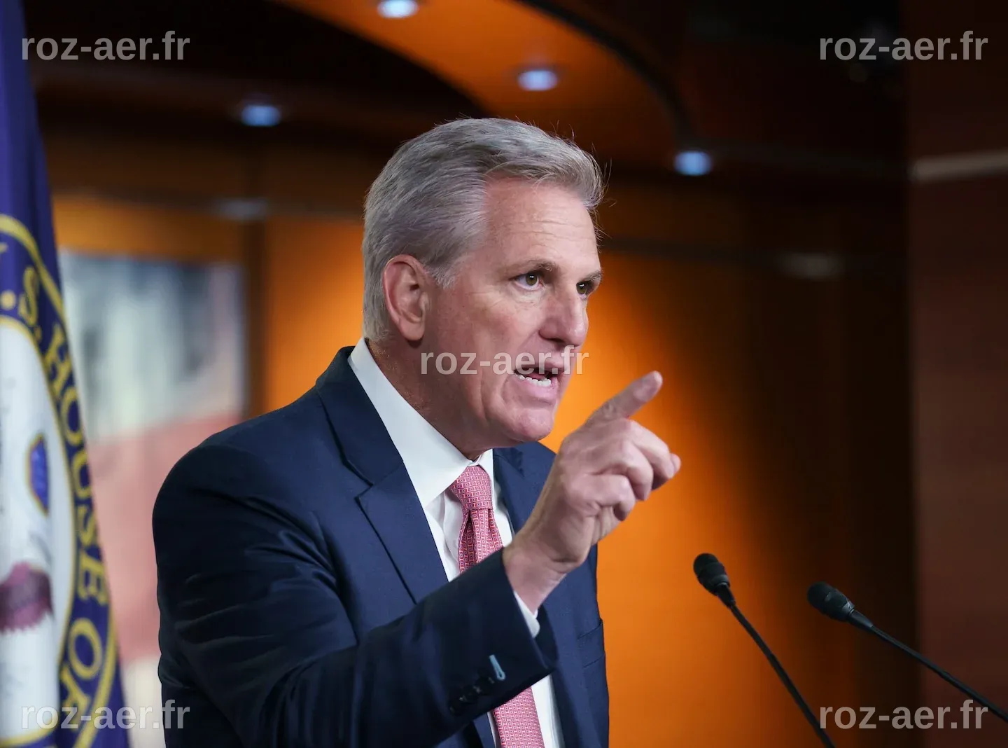 Des membres de la Chambre des représentants envisagent d'expulser Eric Swalwell et Tony Gonzales