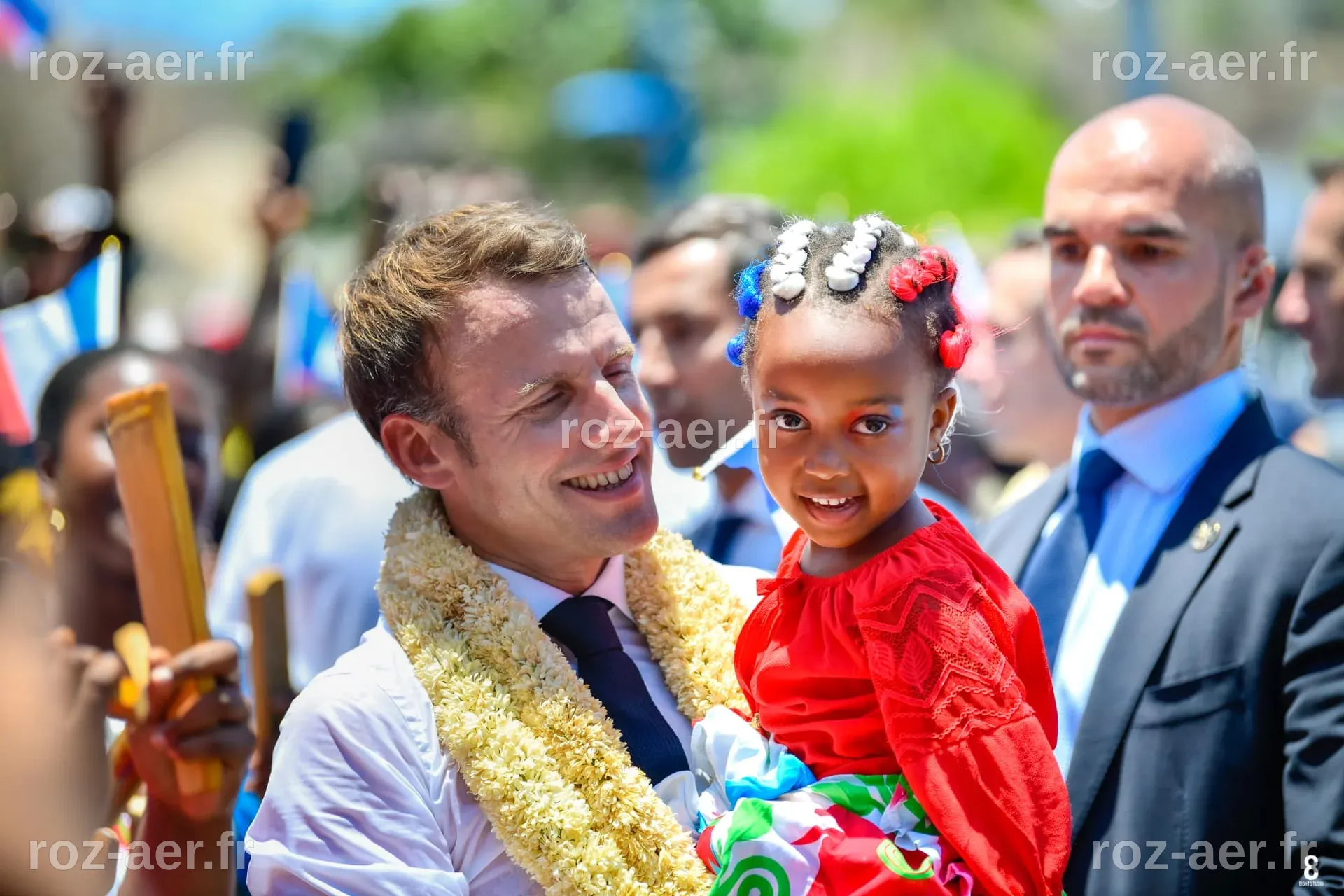 Emmanuel Macron 2019 - Eight Studio | Photographe à Mayotte - Océan Indien