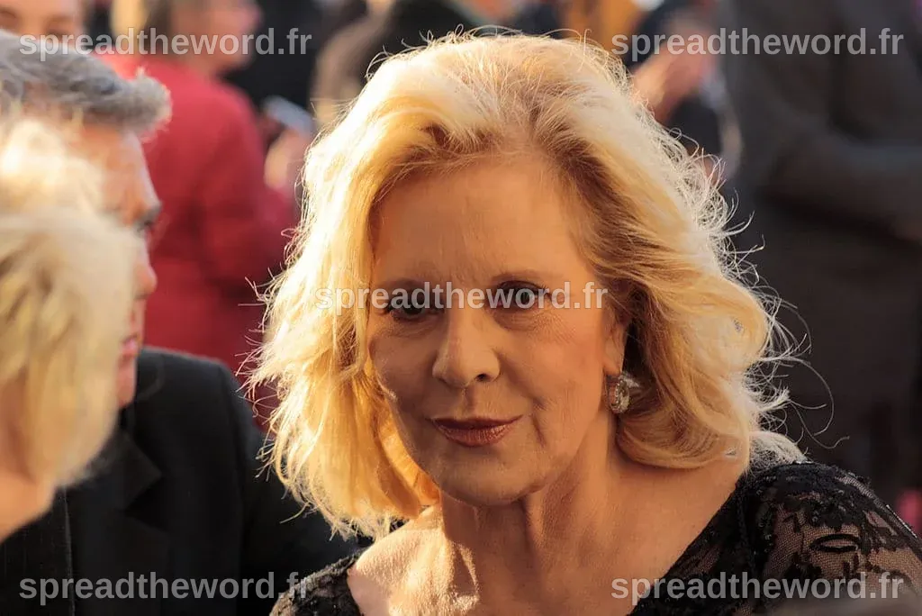 Sylvie Vartan - Biography, Height & Life Story | Super Stars Bio