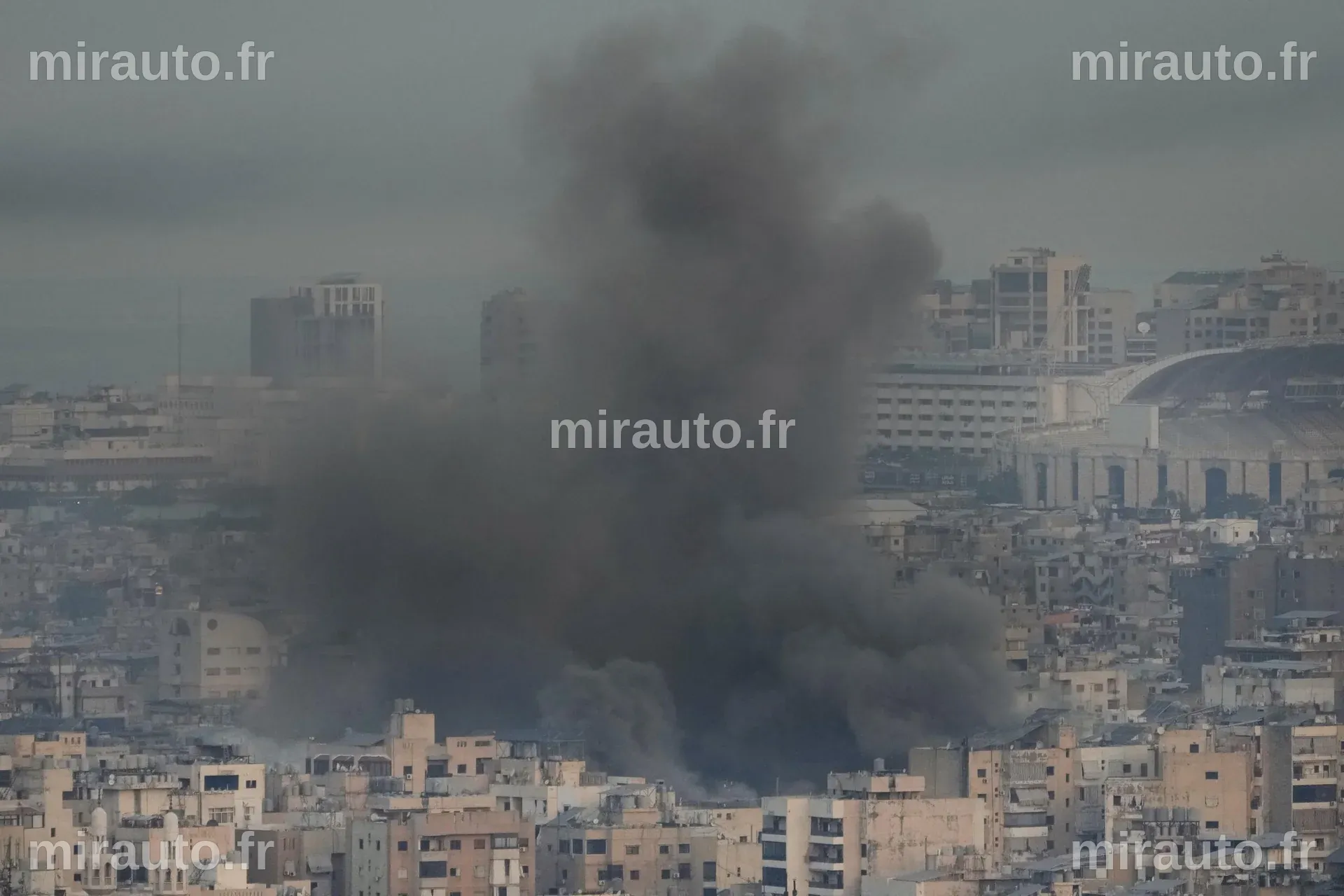 Conflit au Moyen-Orient : Israël intensifie les frappes sur Beyrouth après l'annonce de négociations de paix avec le Liban