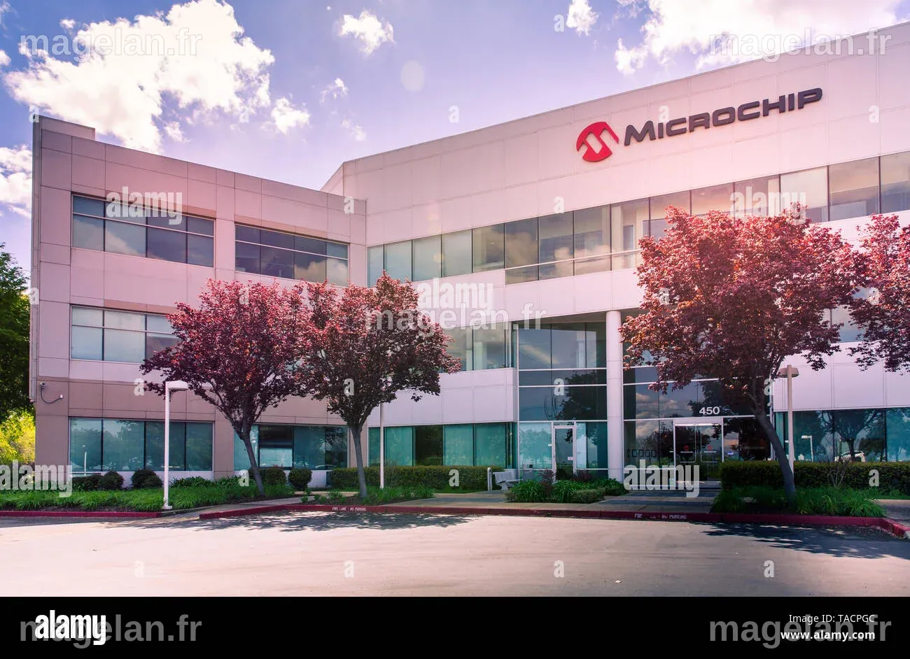Microchip technologies logo hi-res stock photography and images - Alamy