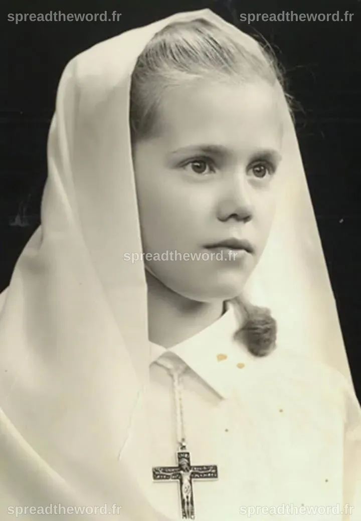 Brigitte Macron Jeune Les Photos Revelees