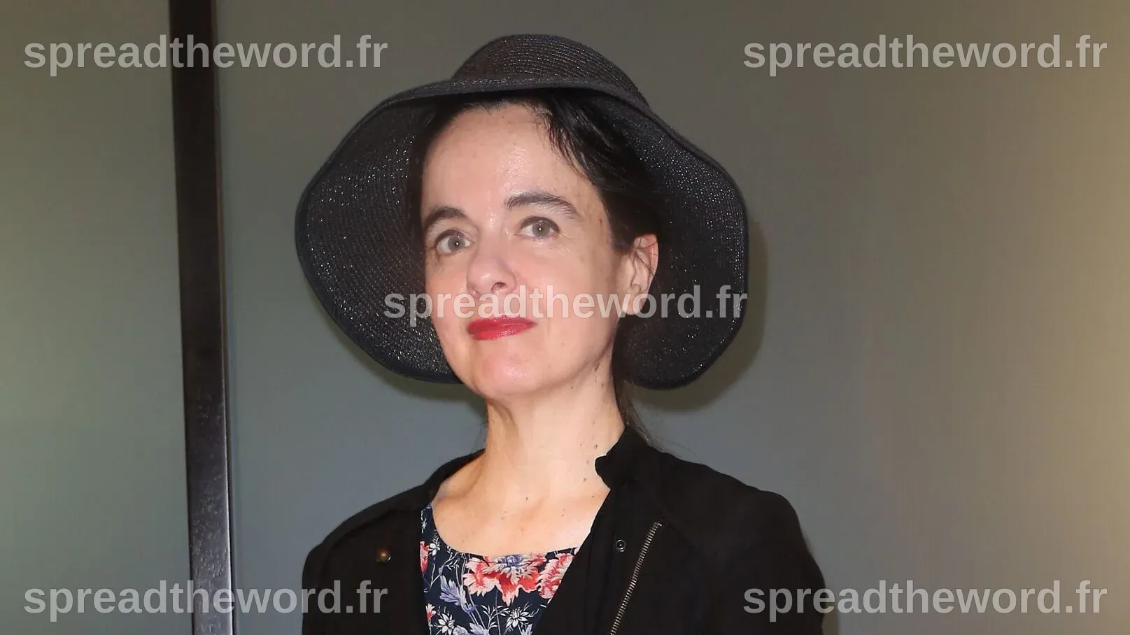 Amélie Nothomb : de quoi est mort son père ? - Closer