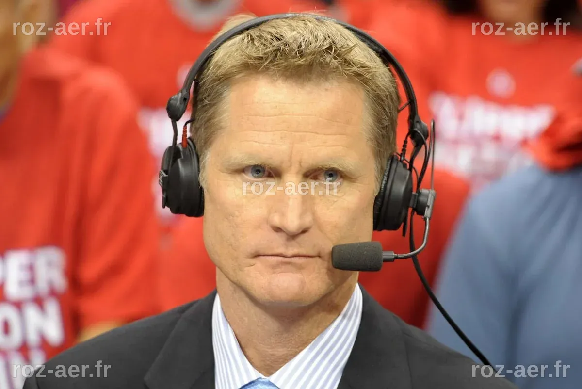L'entraîneur des Golden State Warriors, Steve Kerr, incertain quant à son avenir sur le banc
