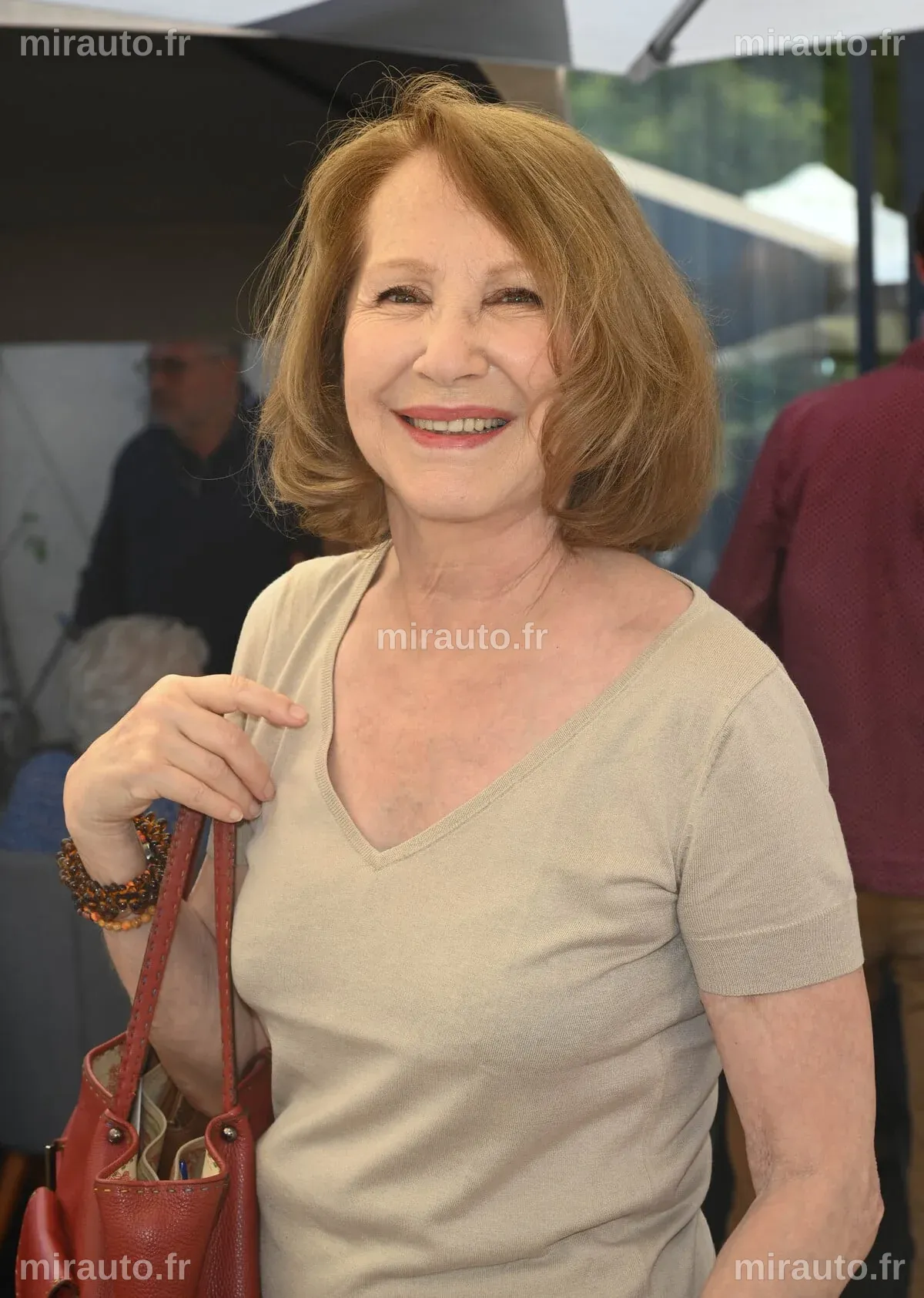 Mamie Rock exprime sa tristesse après le décès de Nathalie Baye : « Dites à Laura que je suis peinée »